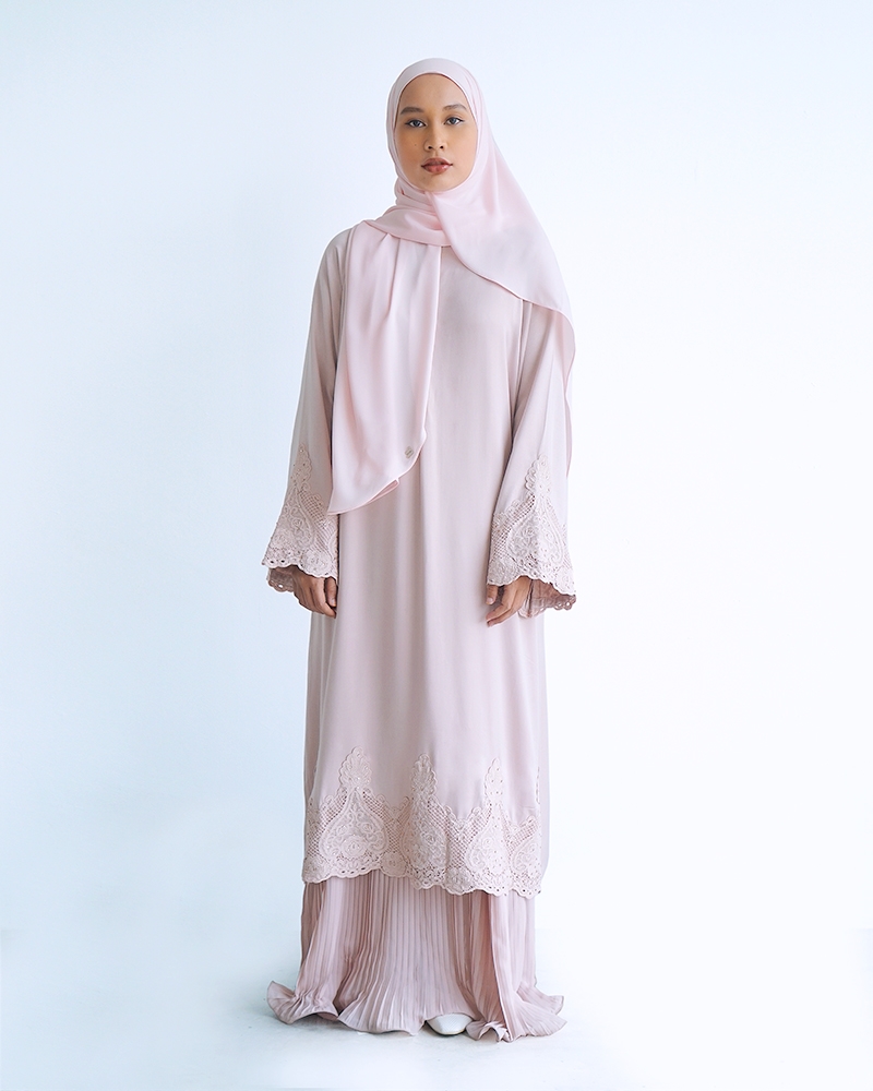 PLEATED LACE ABAYA - DUSTY PINK SALMON