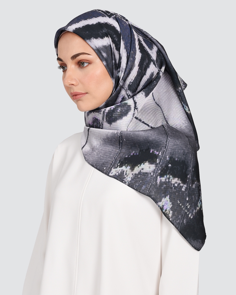 METAMORPHOSIS GREY