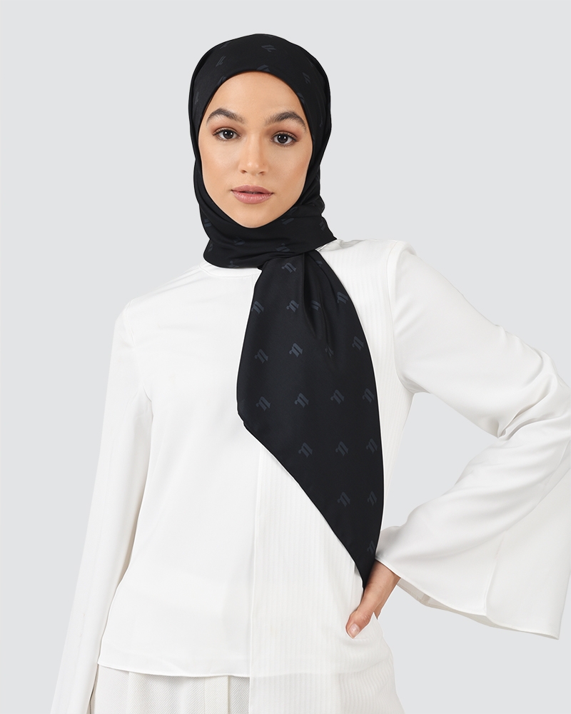 GO FAR MODA - BLACK (SQUARE)