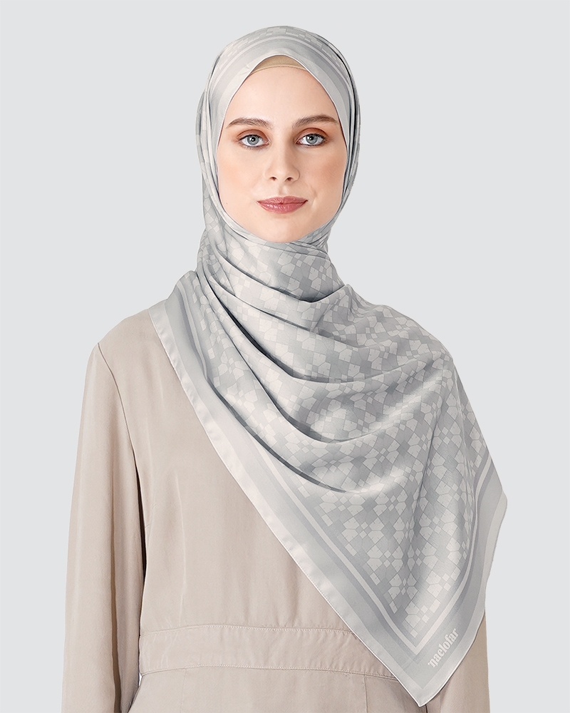 NOVA SHAWL - DUSTY GREY CLAY
