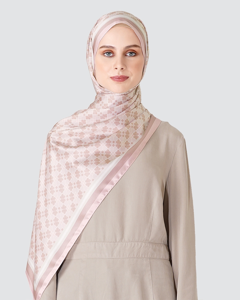 NOVA SHAWL - SMOKEY DEEP GUMBALL PINK