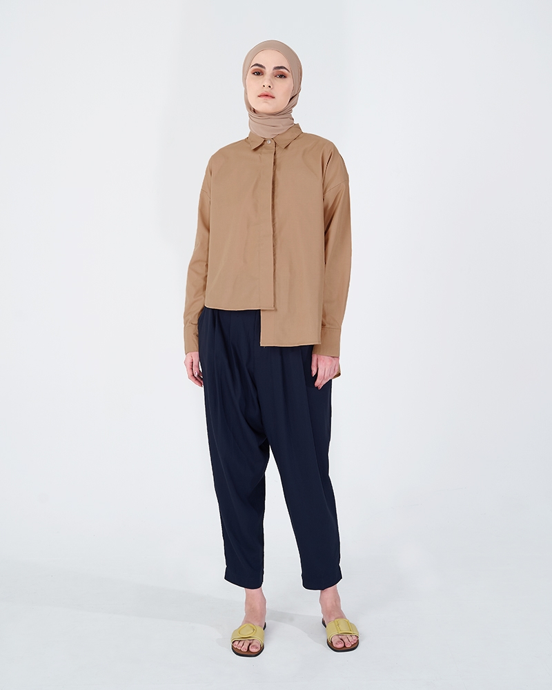 DROPPED HEM LINE SHIRT DEEP BEIGE