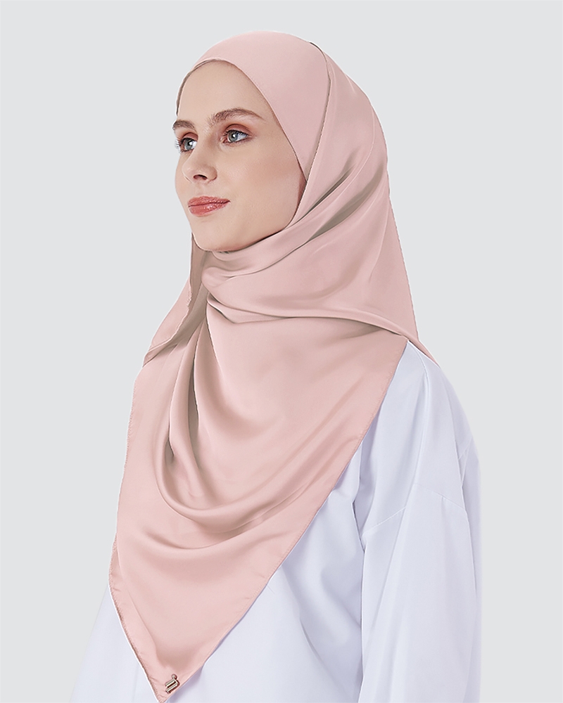 SWARA SATIN SHAWL - PEACH