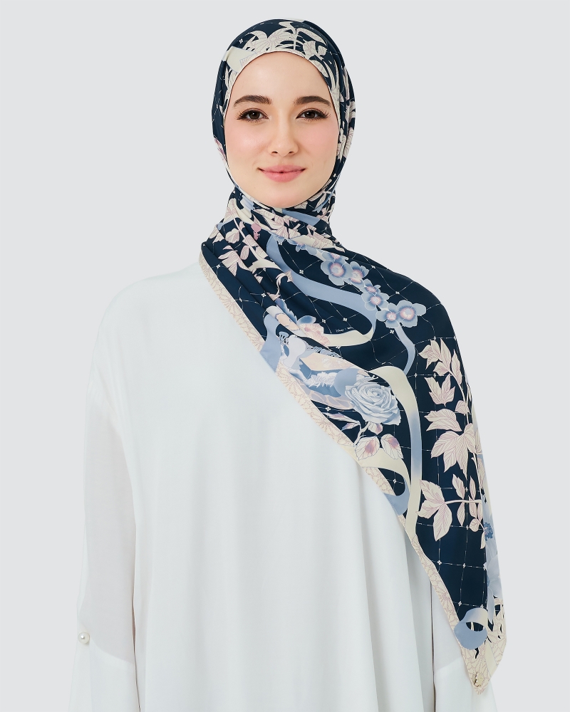DISNEY X NAELOFAR - ALICE IN WONDERLAND SHAWL - NAVY BLUE