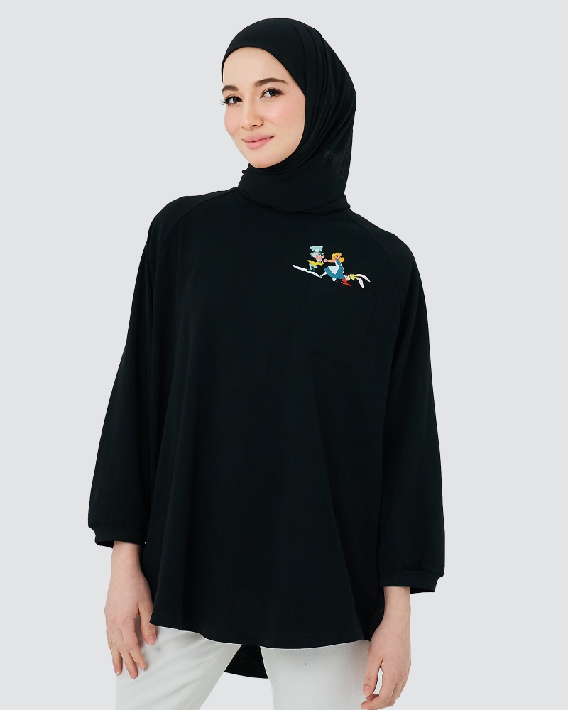 DISNEY X NAELOFAR - ALICE IN WONDERLAND MAD HATTER TOP