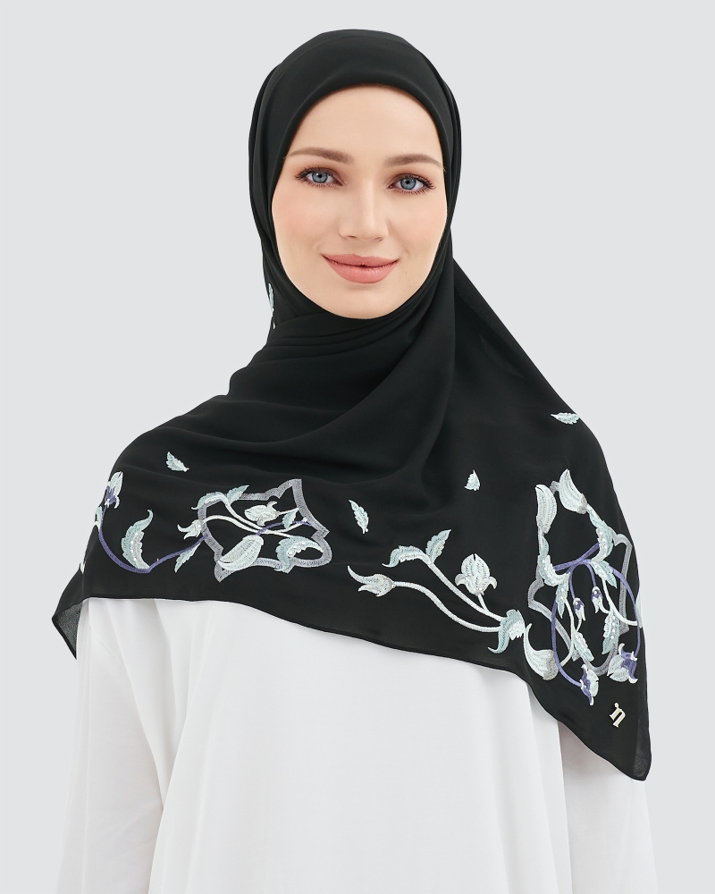 AYANA EMBROIDERED SQUARE - BLACK