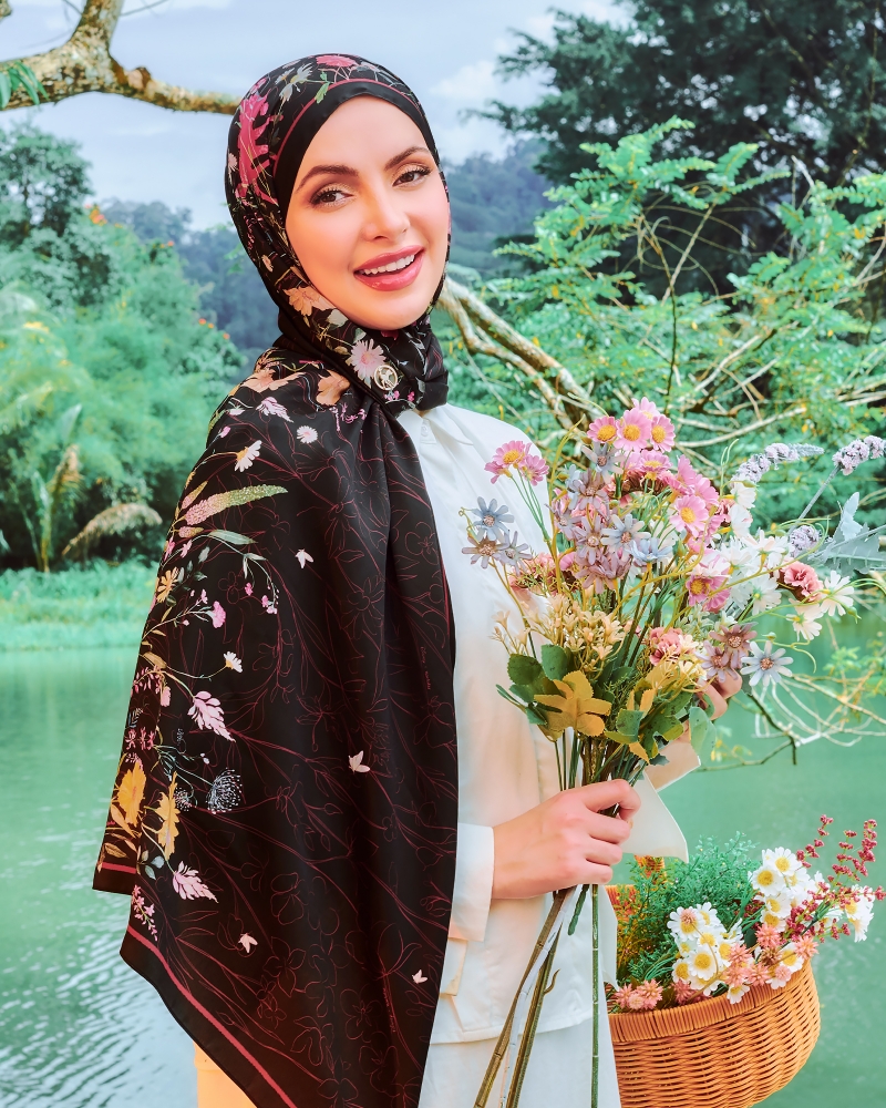 DISNEY X NAELOFAR BAMBI SHAWL - MIDNIGHT