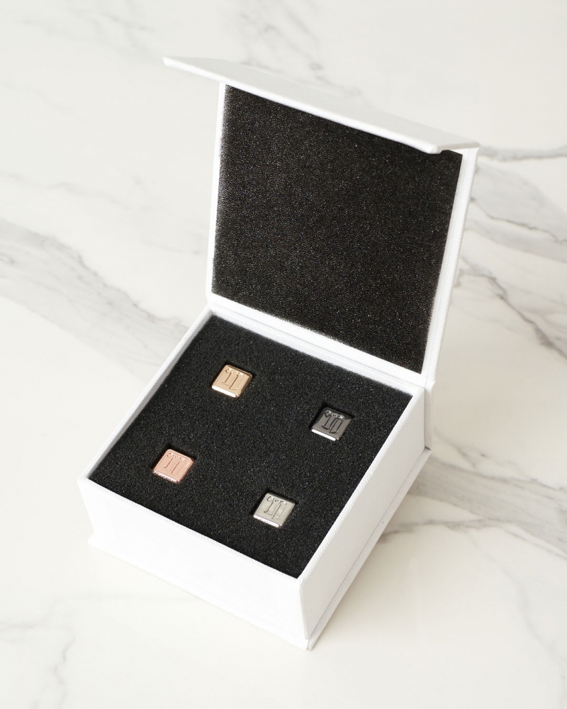 N LOGO MAGNETIC PIN SET