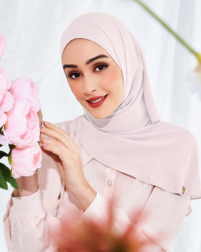 LADY WARDA CRYSTAL CHIFFON SHAWL - LIGHT PINK