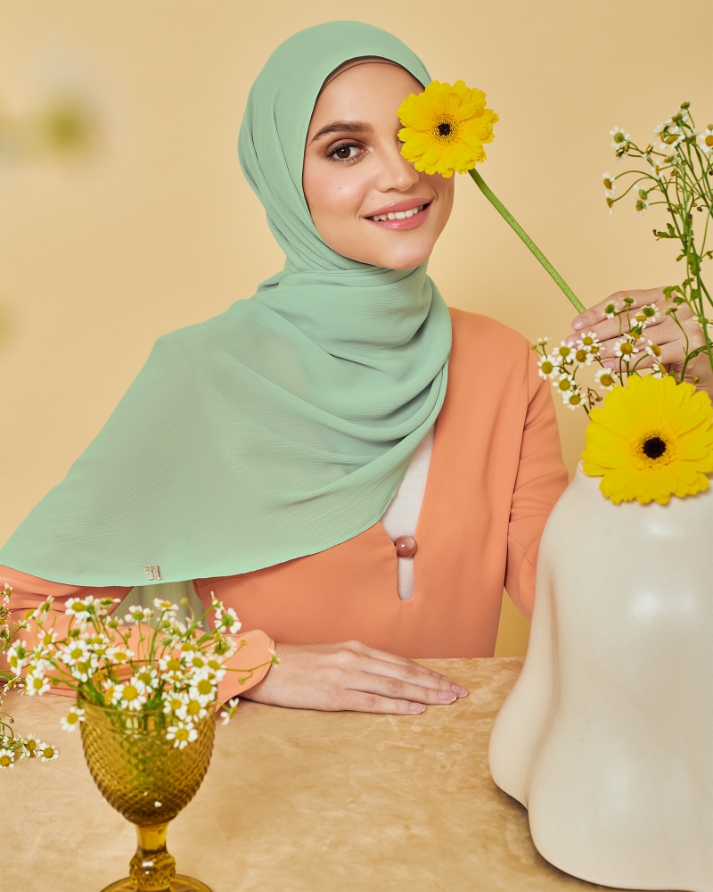 LINIA LINE CHIFFON SHAWL - MINT