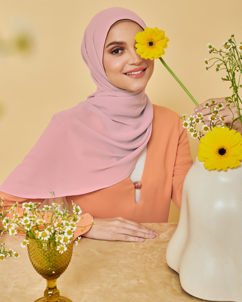 LINIA LINE CHIFFON SHAWL - PALE PINK