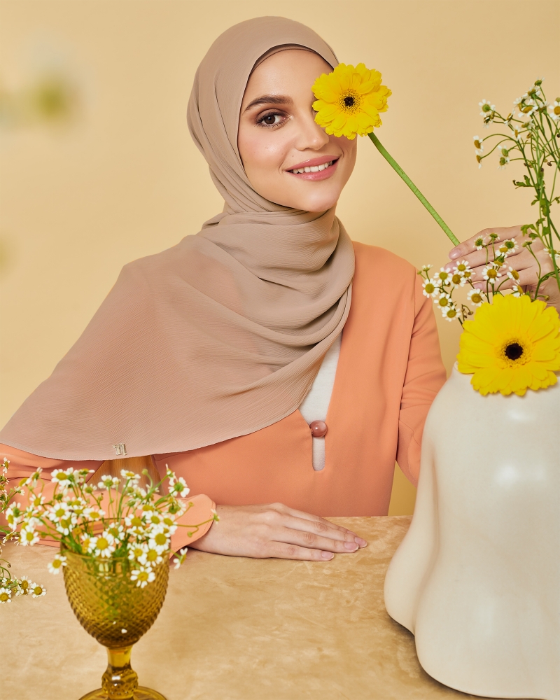 LINIA LINE CHIFFON SHAWL - WHEAT