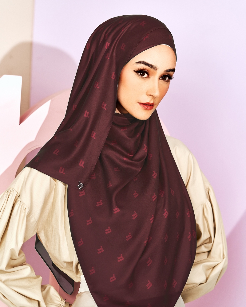 MODA MATTE SATIN SHAWL - MAROON