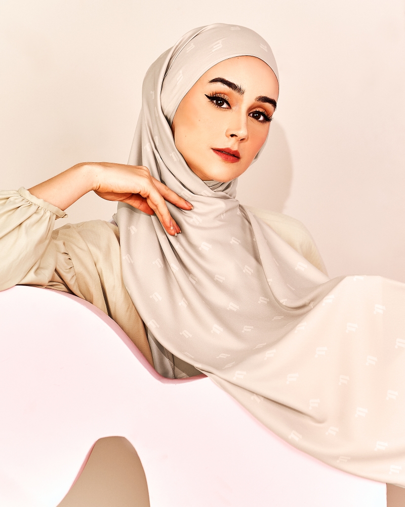 MODA MATTE SATIN SHAWL - SAND