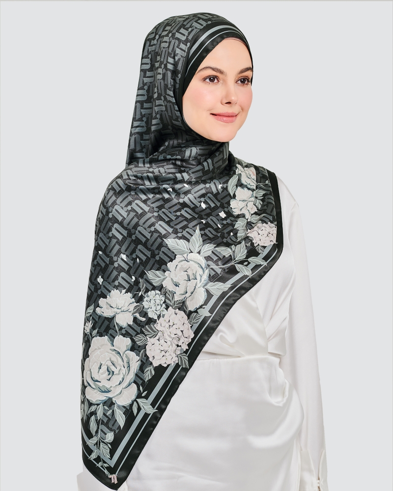 THE 8IRTHDAY COLLECTION - FLORAL MONOGRAM SHAWL - BLACK