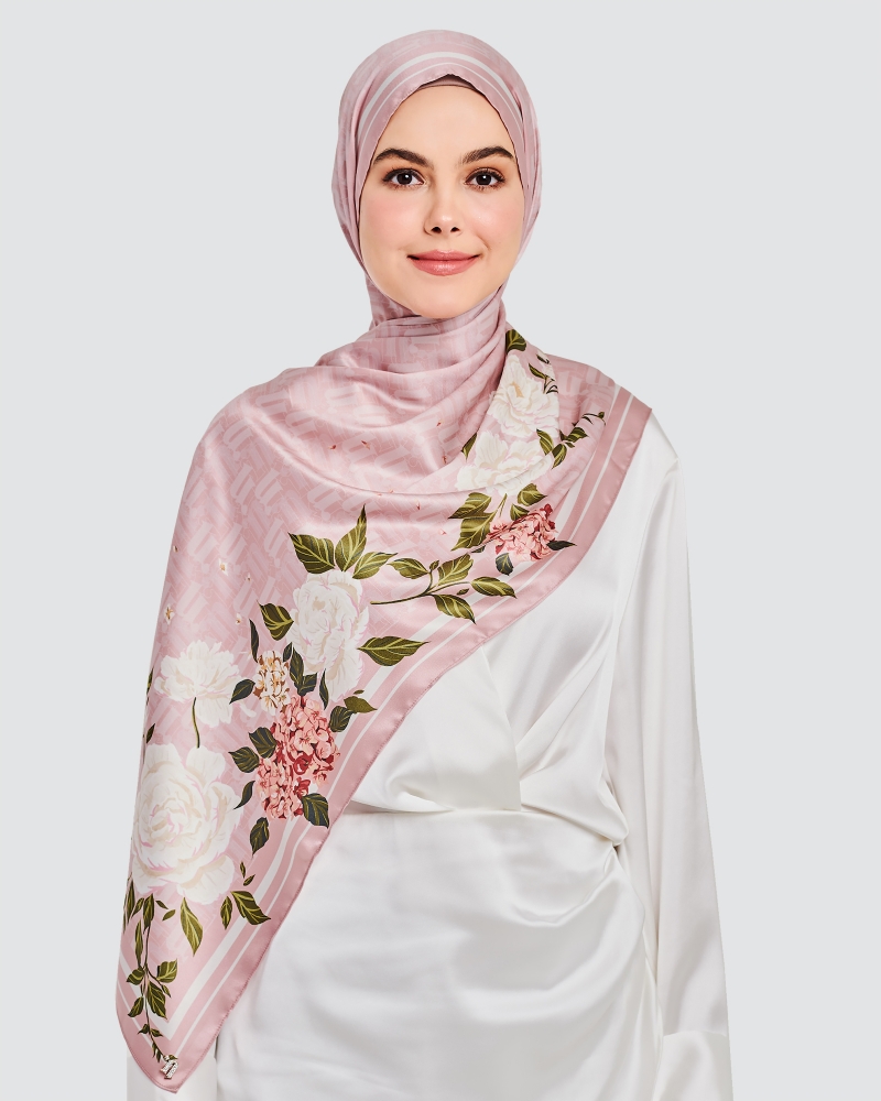 THE 8IRTHDAY COLLECTION - FLORAL MONOGRAM SHAWL - DUSTY PINK