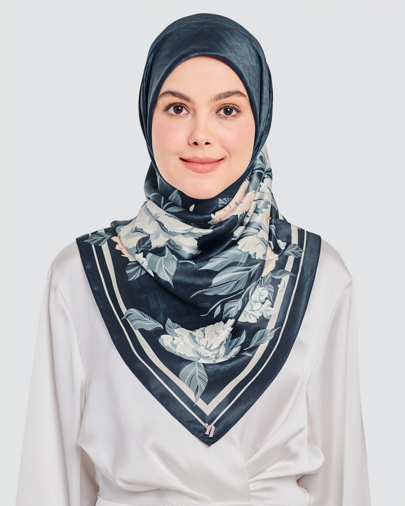 THE 8IRTHDAY COLLECTION - FLORAL MONOGRAM SQUARE - DARK BLUE