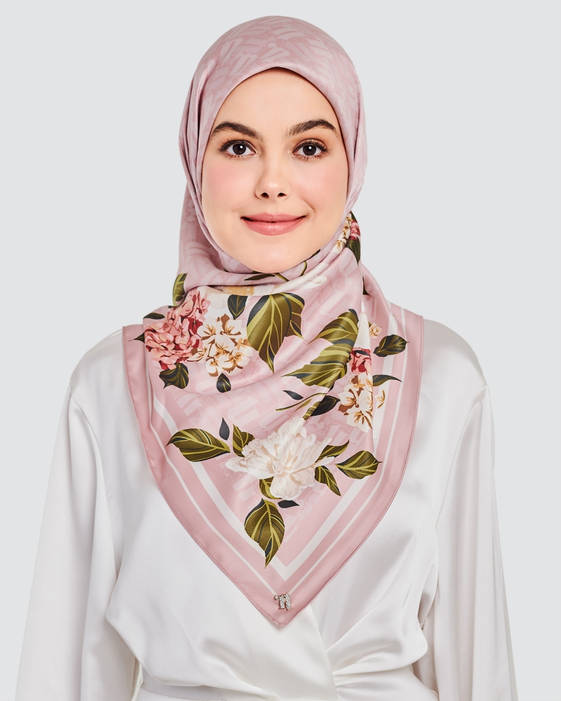 THE 8IRTHDAY COLLECTION - FLORAL MONOGRAM SQUARE - DUSTY PINK