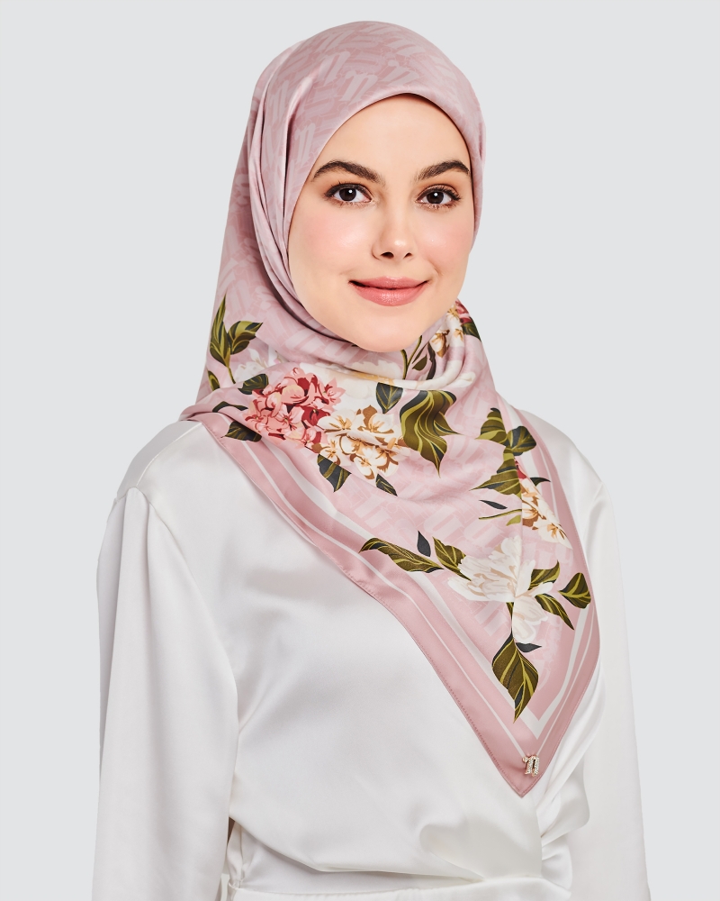 THE 8IRTHDAY COLLECTION - FLORAL MONOGRAM SQUARE - DUSTY PINK