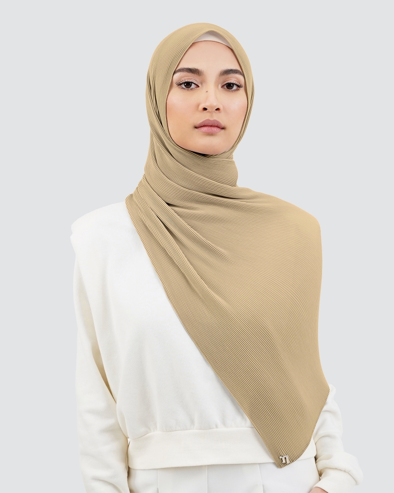 PIYA PLEATED SHAWL - LIGHT BROWN