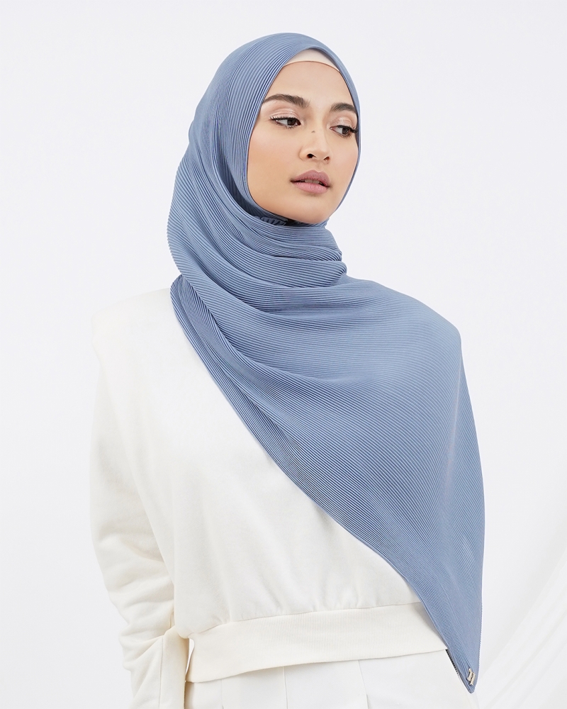 PIYA PLEATED SHAWL - DUSTY BLUE