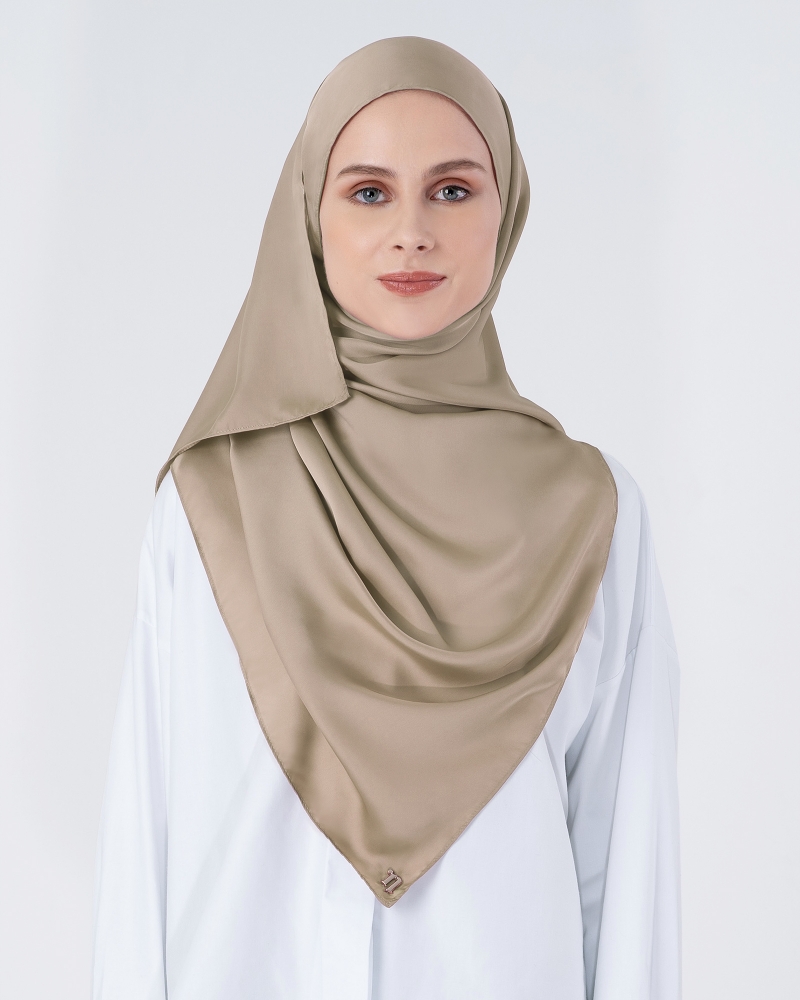 SWARA SATIN SHAWL - SOFT IVORY