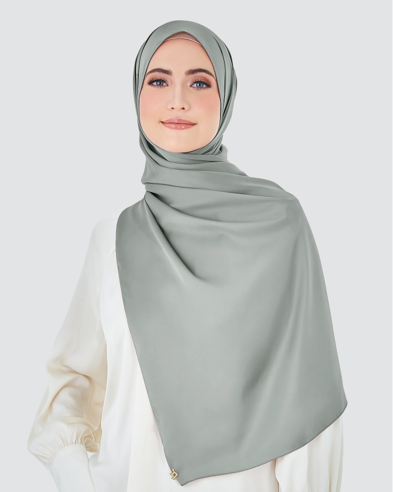 EILA SATIN SHAWL - SMOKEY GREY