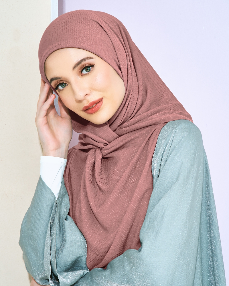 RANIA TEXTURED RAYON SQUARE - WINTER ROSE