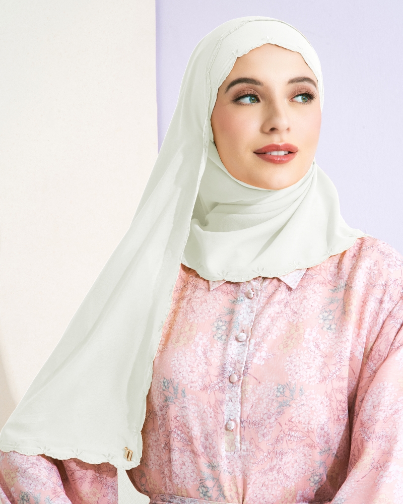 SALEHA EMBROIDERED SHAWL - IVORY