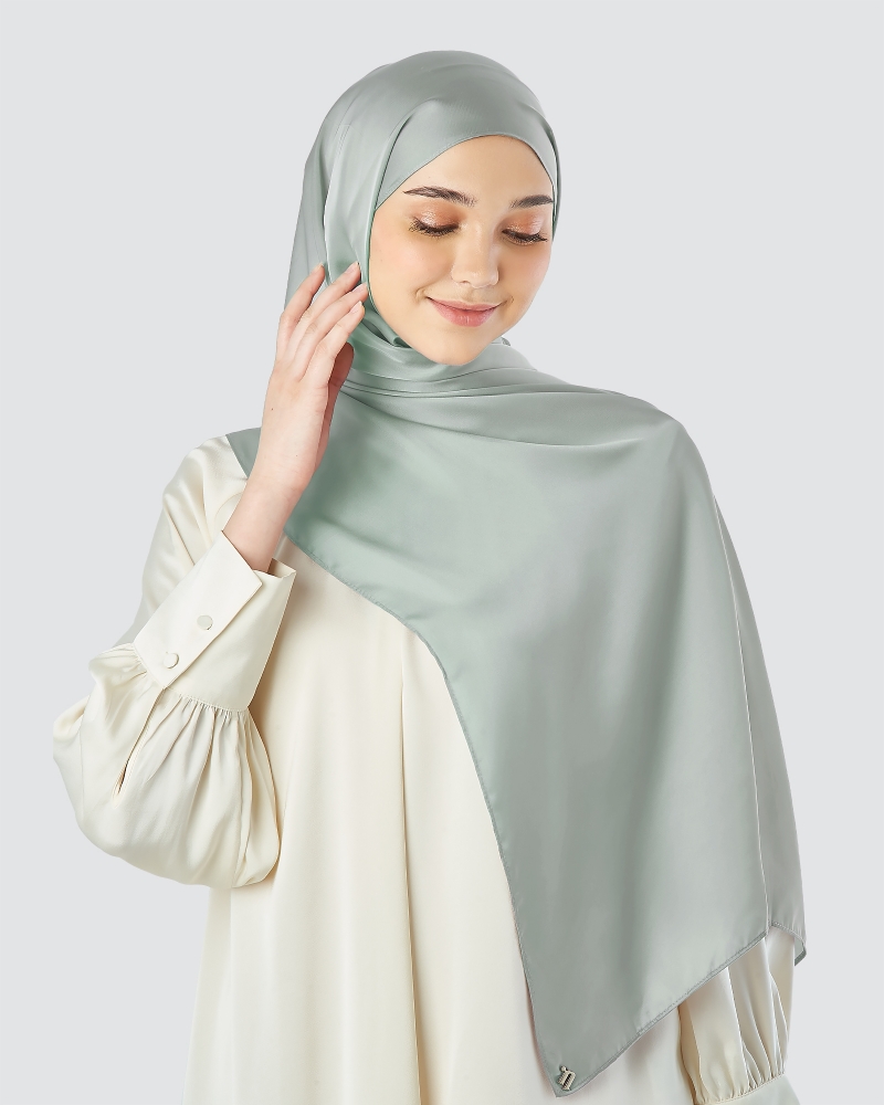 SWARA SATIN SHAWL - SMOKEY GREY