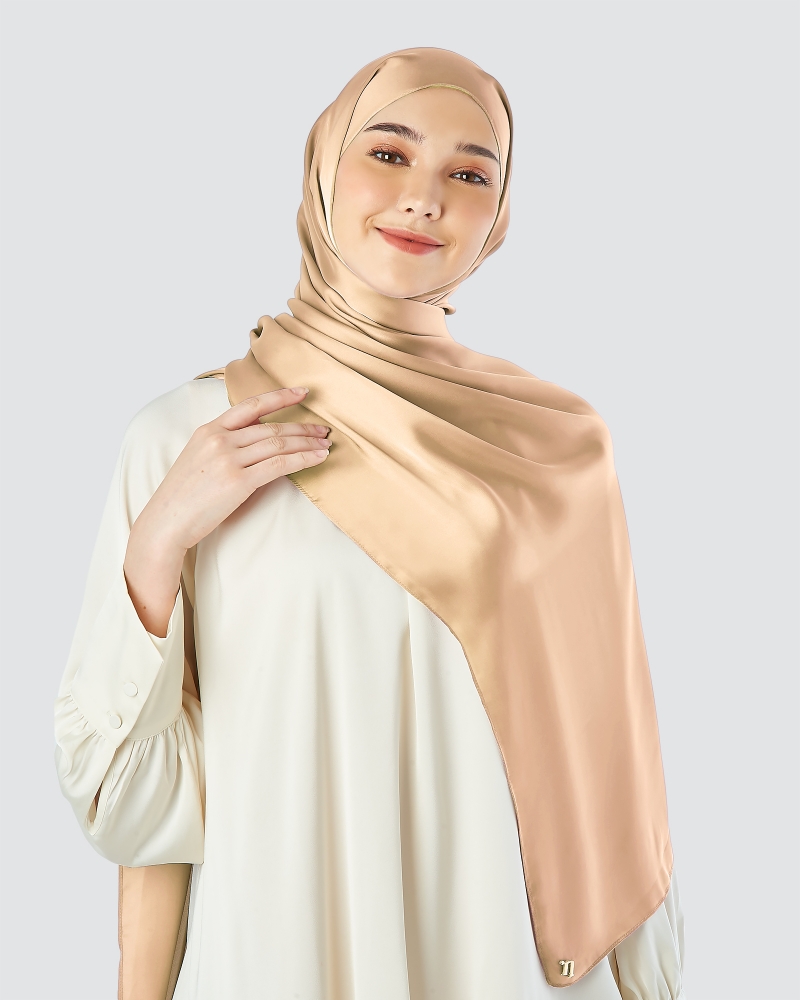 SWARA SATIN SHAWL - TOASTED ALMOND