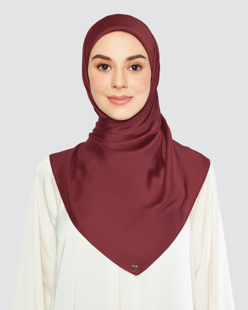 SWARA SATIN SQUARE - RUBY RED