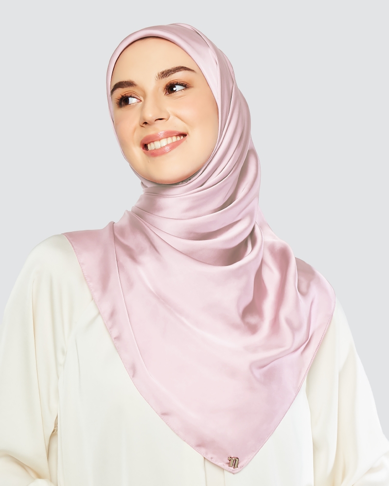 SWARA SATIN SQUARE - SOFT PINK